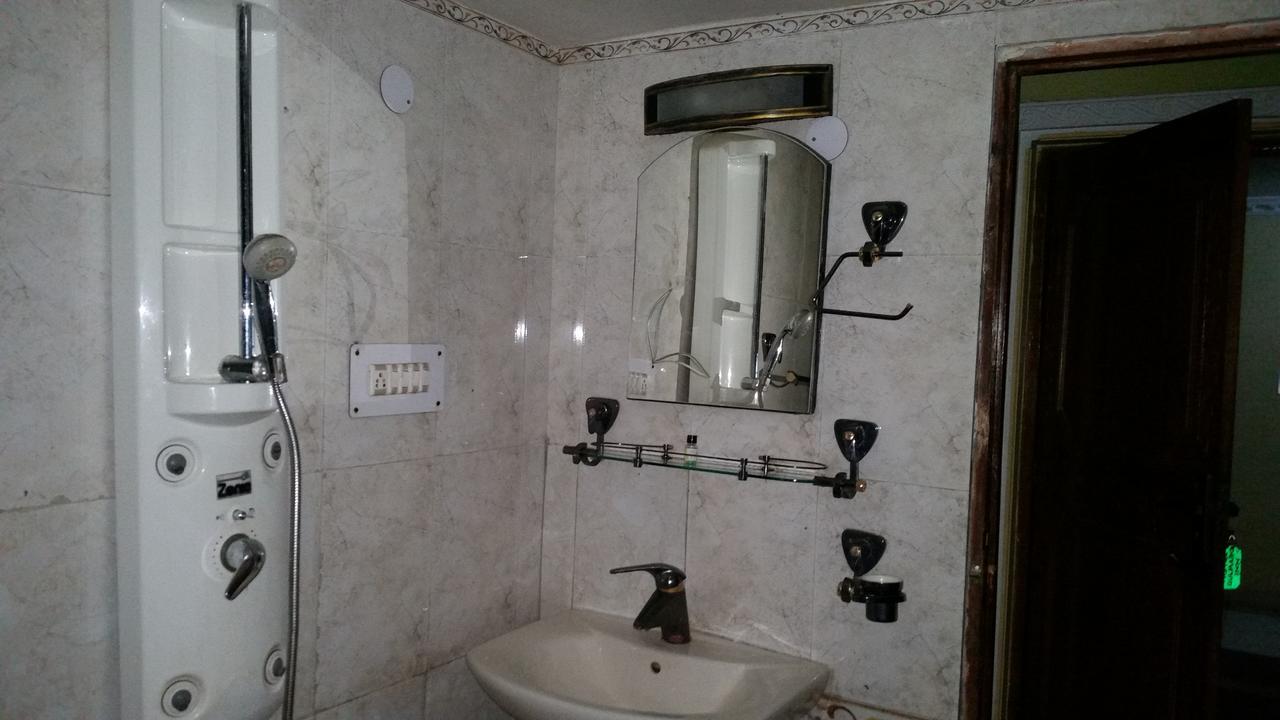 Hotel Gulmarg Inn Ngoại thất bức ảnh